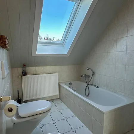 Bovenappartement In Winterberg Met Balkon En Uitzicht Over Het Bos Exterior photo